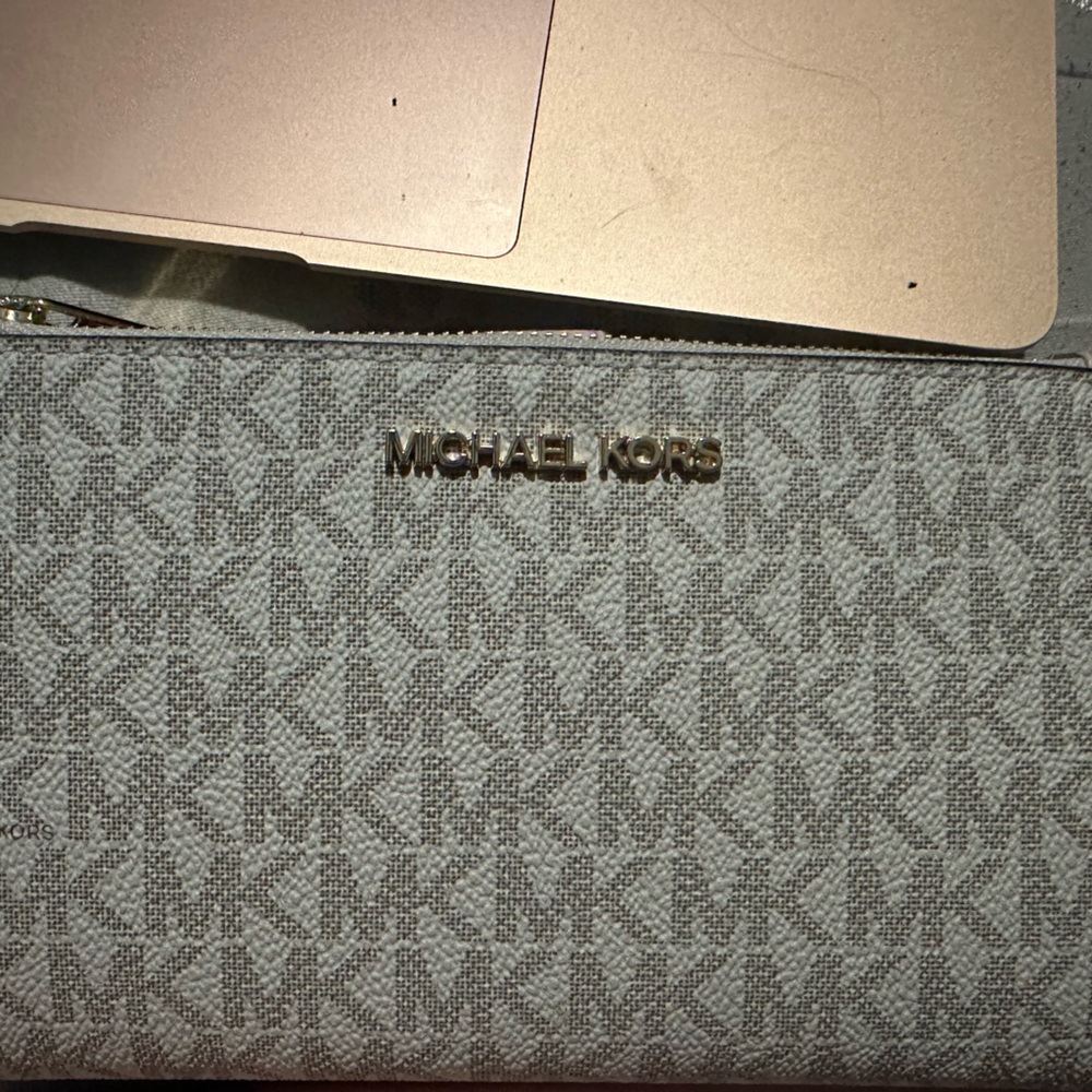 Michael Michael Kors Jet Set Double-Zip Wristlet